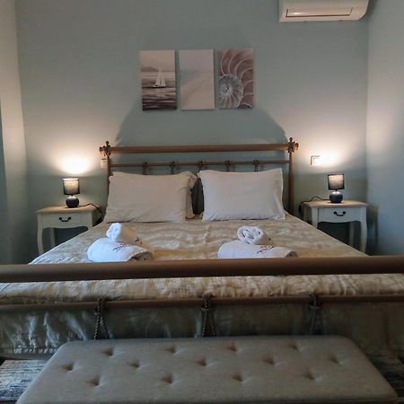 Nautilus Luxury Suites Galaxídhion Buitenkant foto