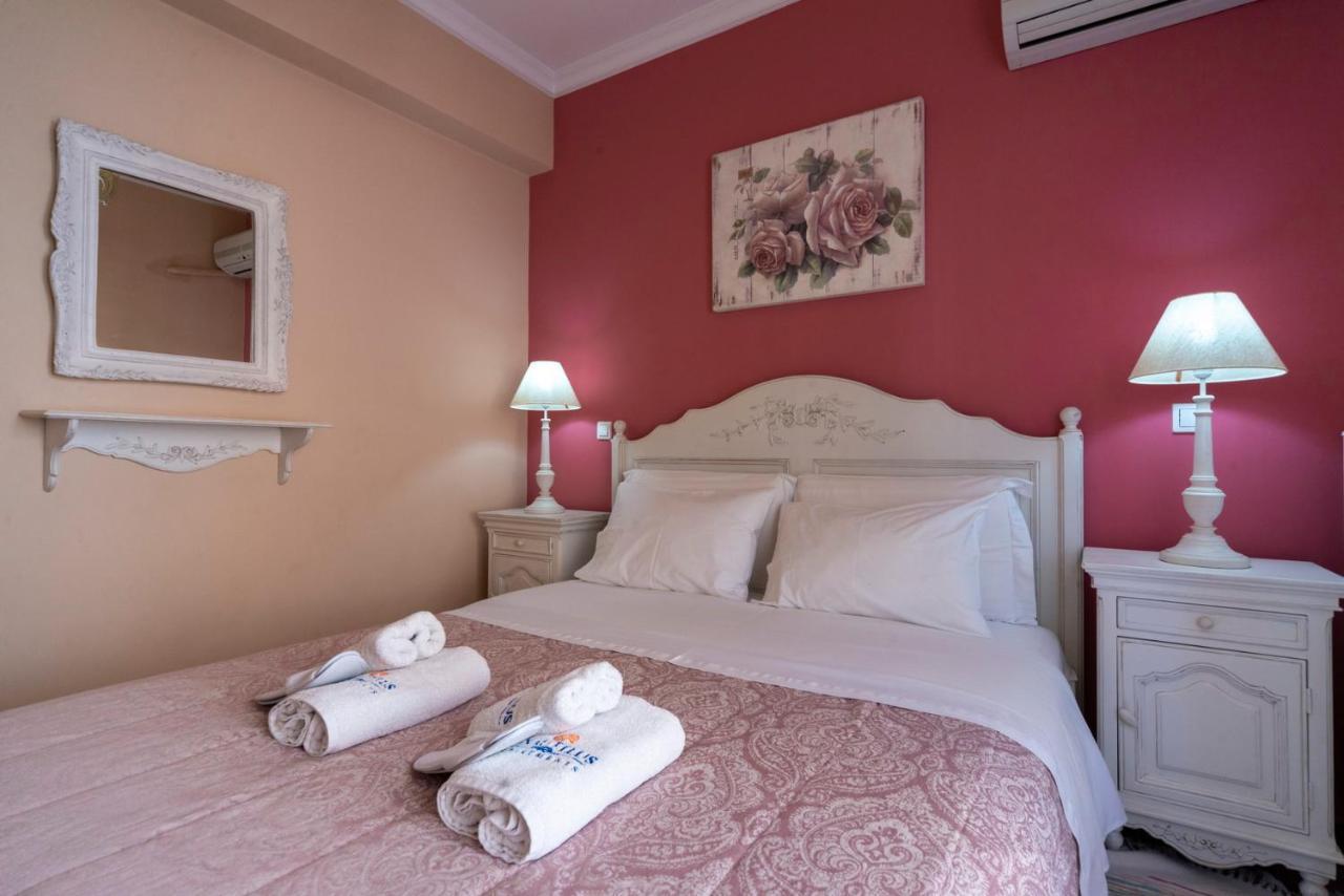 Nautilus Luxury Suites Galaxídhion Buitenkant foto