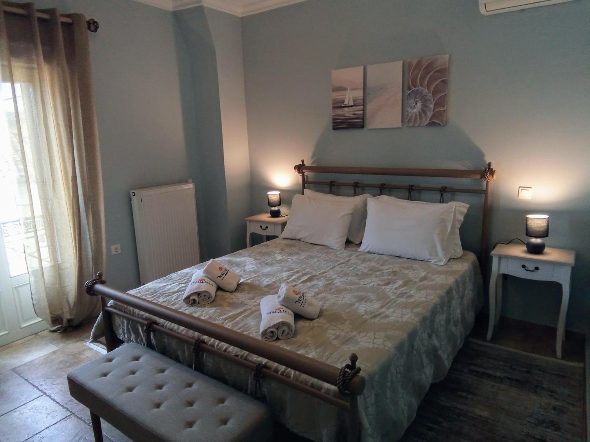 Nautilus Luxury Suites Galaxídhion Kamer foto