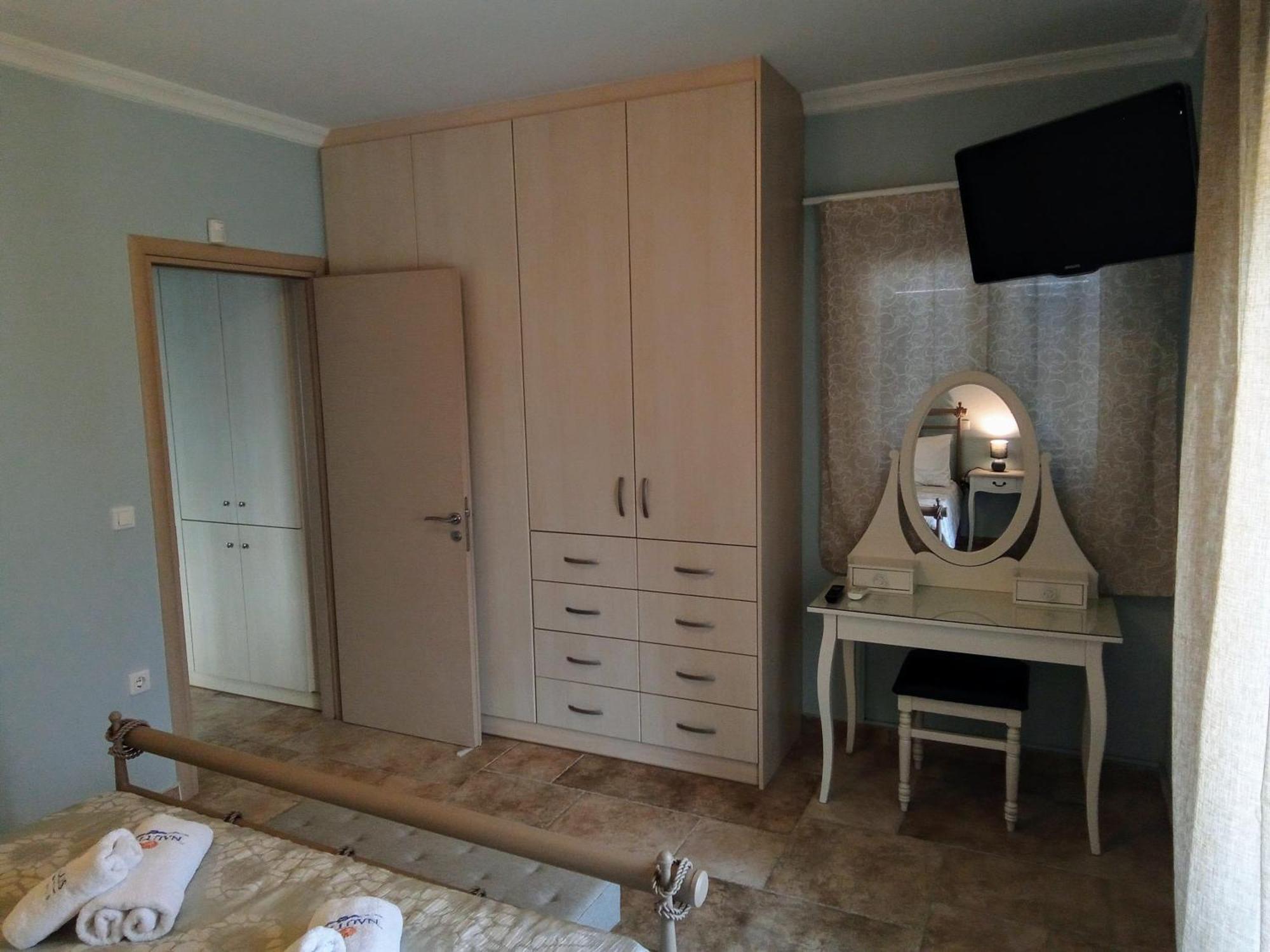 Nautilus Luxury Suites Galaxídhion Kamer foto